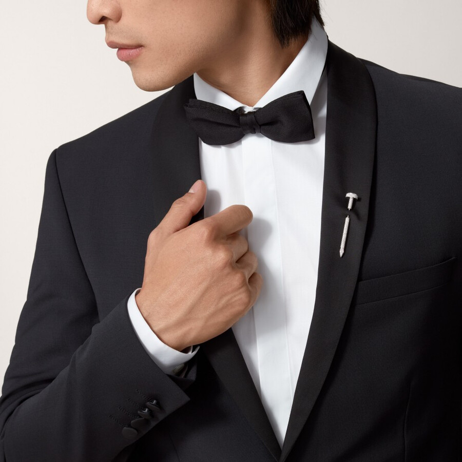 juste un clou tie pin