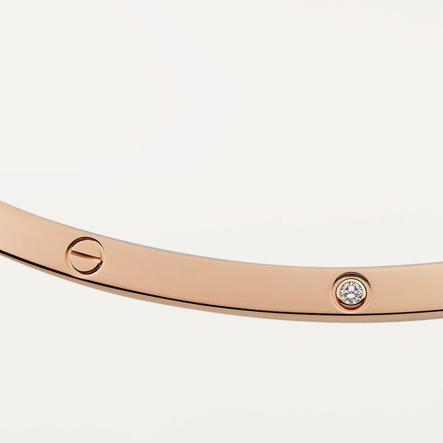 love torque necklace 10 diamonds