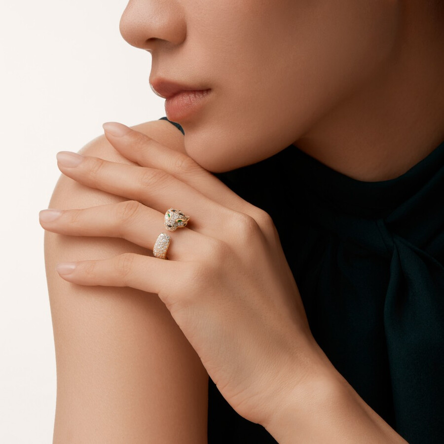 panthère de cartier ring medium model paved